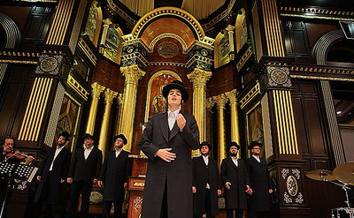 מוטי שטיינמץ שר ל"עטרת שלמה" • צפו בקליפ