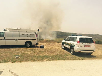 צפו: מסוקי המשטרה מסייעים בכיבוי השריפה