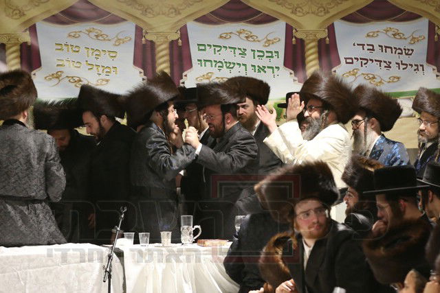 שמחת הפארשפיל בשמחת בית ספינקא מונסי • גלריה