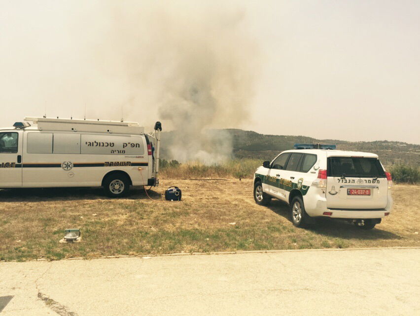 שריפה גדולה ליד ירושלים; כביש 1 נפתח לתנועת כלי רכב