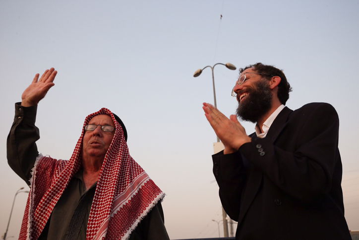 יהודים ומוסלמים התפללו יחד בגוש עציון. צפו בתיעוד