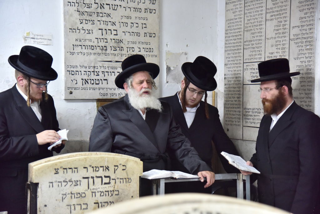 האדמו"ר מקוסוב ויז'ניץ בציון חמיו הרבי מסערט ויז'ניץ זצ"ל