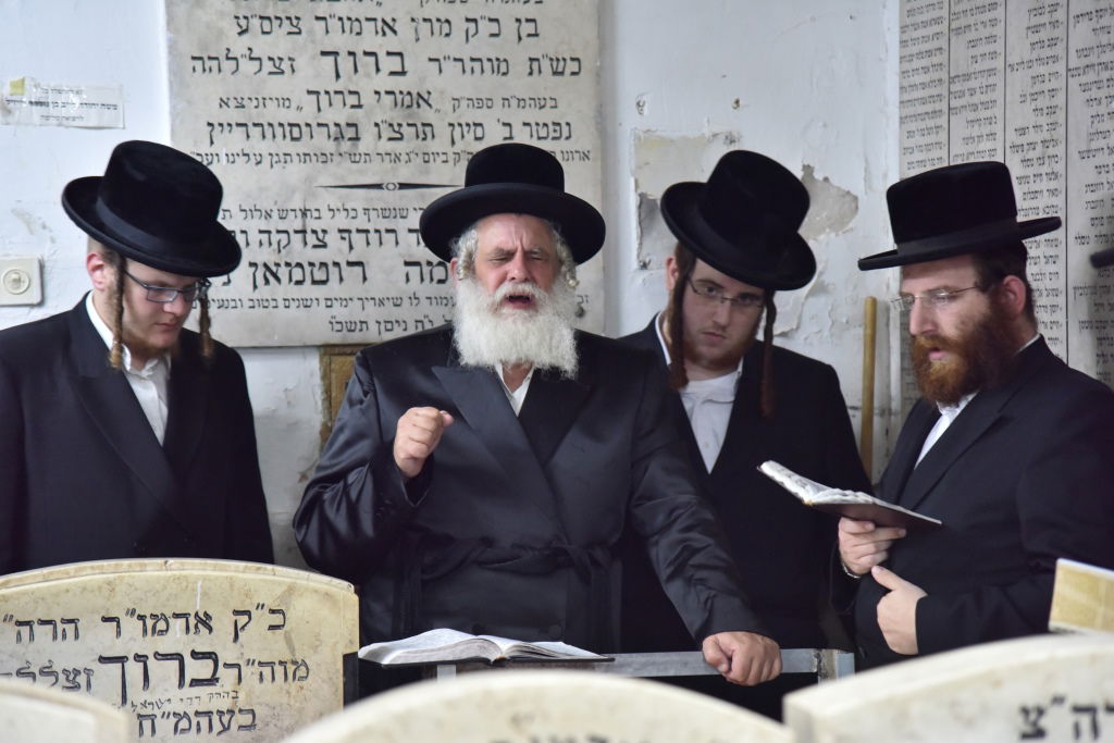 האדמו"ר מקוסוב ויז'ניץ בציון חמיו הרבי מסערט ויז'ניץ זצ"ל