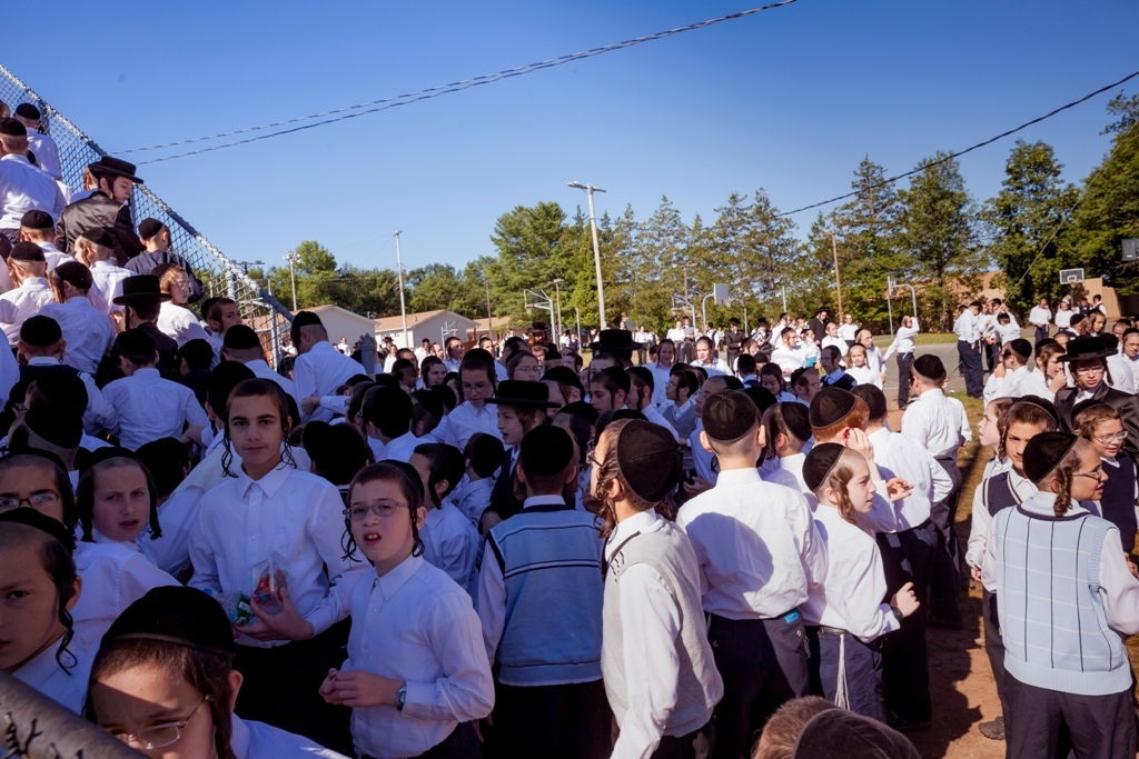 הרבי מסאטמר ערך ביקור במחנה הקיץ לילדי החסידות