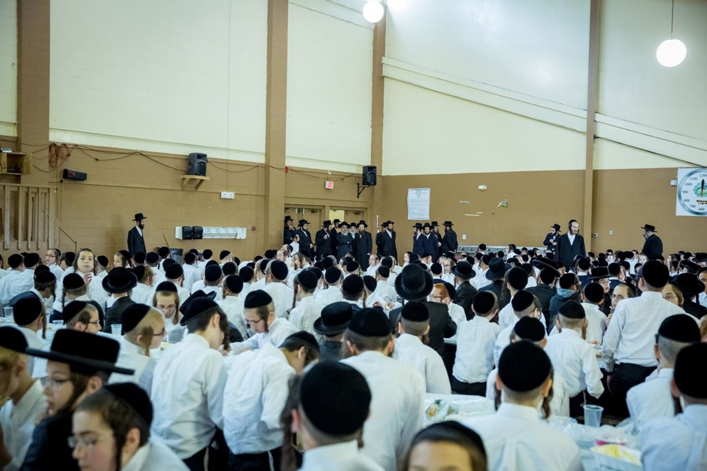 הרבי מסאטמר ערך ביקור במחנה הקיץ לילדי החסידות