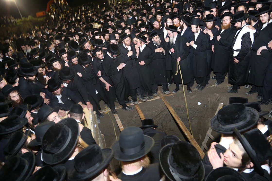 תיעוד ענק: הלוויית הרבי מטאהש זצ"ל