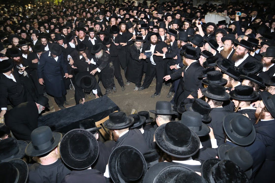 תיעוד ענק: הלוויית הרבי מטאהש זצ"ל