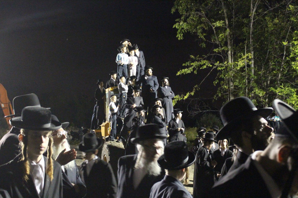 תיעוד ענק: הלוויית הרבי מטאהש זצ"ל