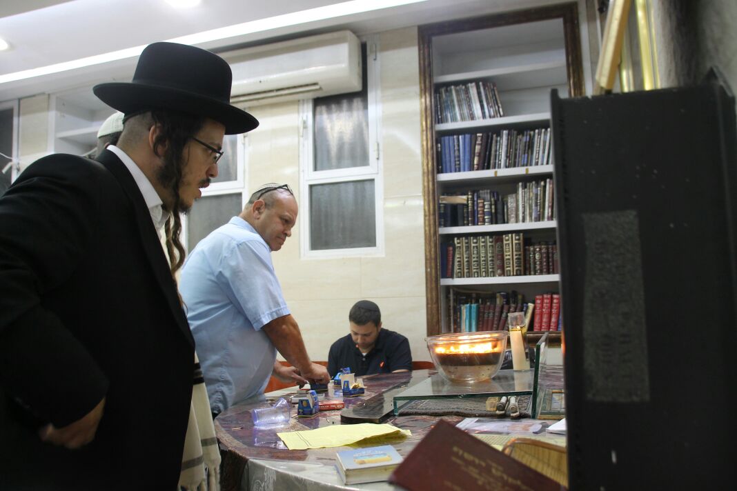 אזכרה לבבא ליאון זצ"ל במלאות השלושים לפטירתו. צפו