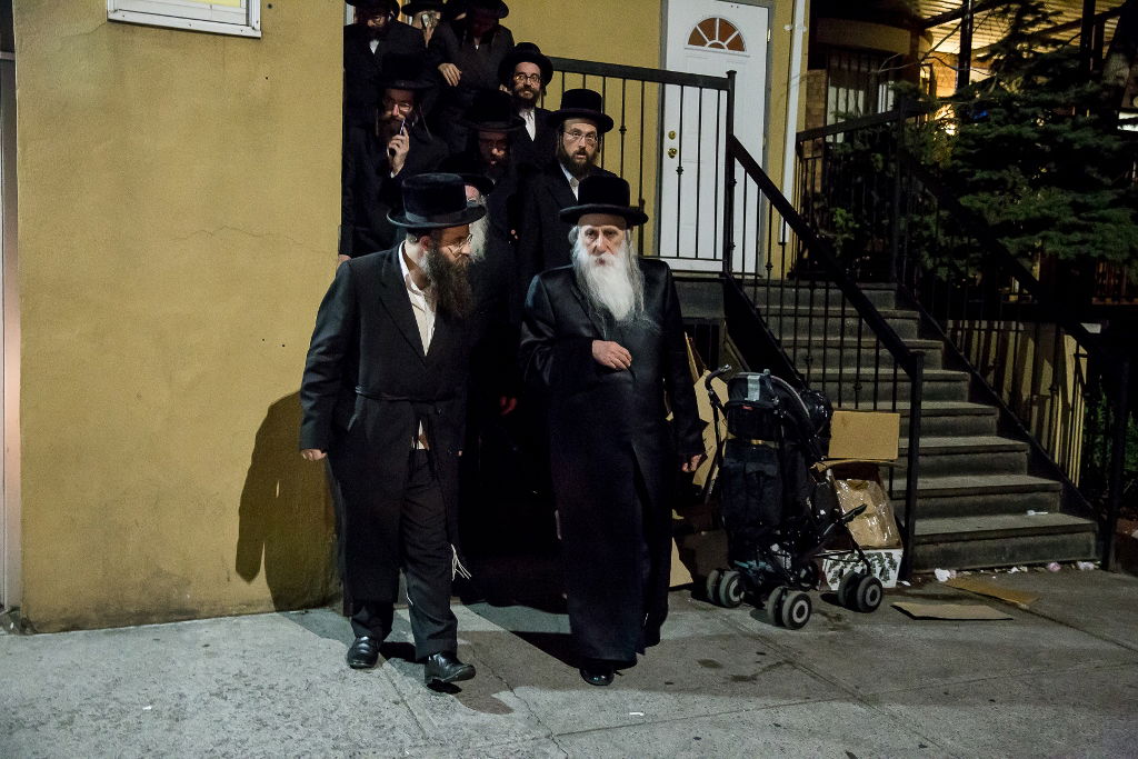 האדמו"ר ממחנובקא ביקר אצל האדמו"רים מסקולען ומסקווירא. צפו