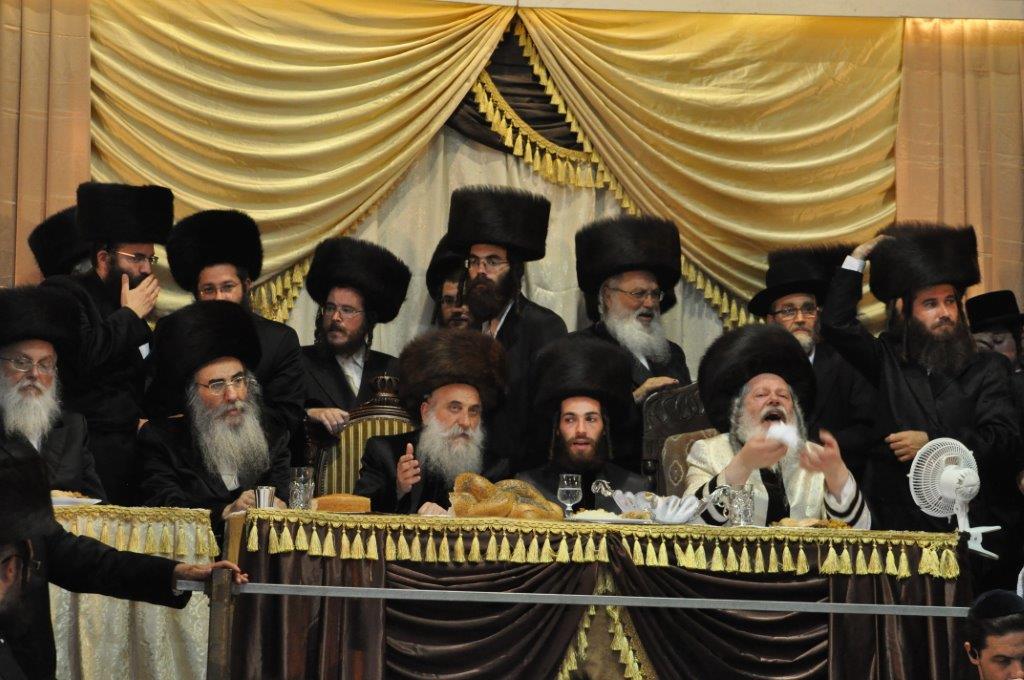 שמחת נישואי בן האדמו"ר מפרמישלאן עם בת האדמו"ר מבוטושאן • גלריה