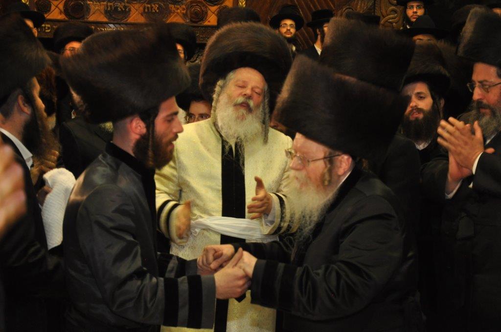 שמחת נישואי בן האדמו"ר מפרמישלאן עם בת האדמו"ר מבוטושאן • גלריה