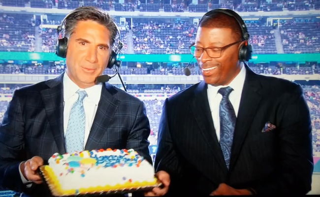 השדרן ריסק בטעות את עוגת היום הולדת