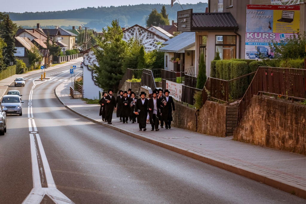 לרגל החתונה: מסע הרבי מבאבוב 45 לפולין
