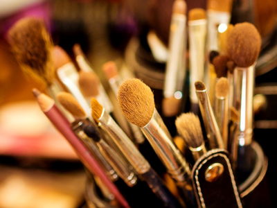 לנקות את מברשות האיפור בלי להרוס אותן