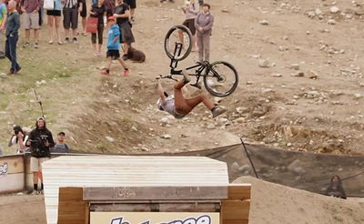 צפו: פעלולי אופניים מדהימים