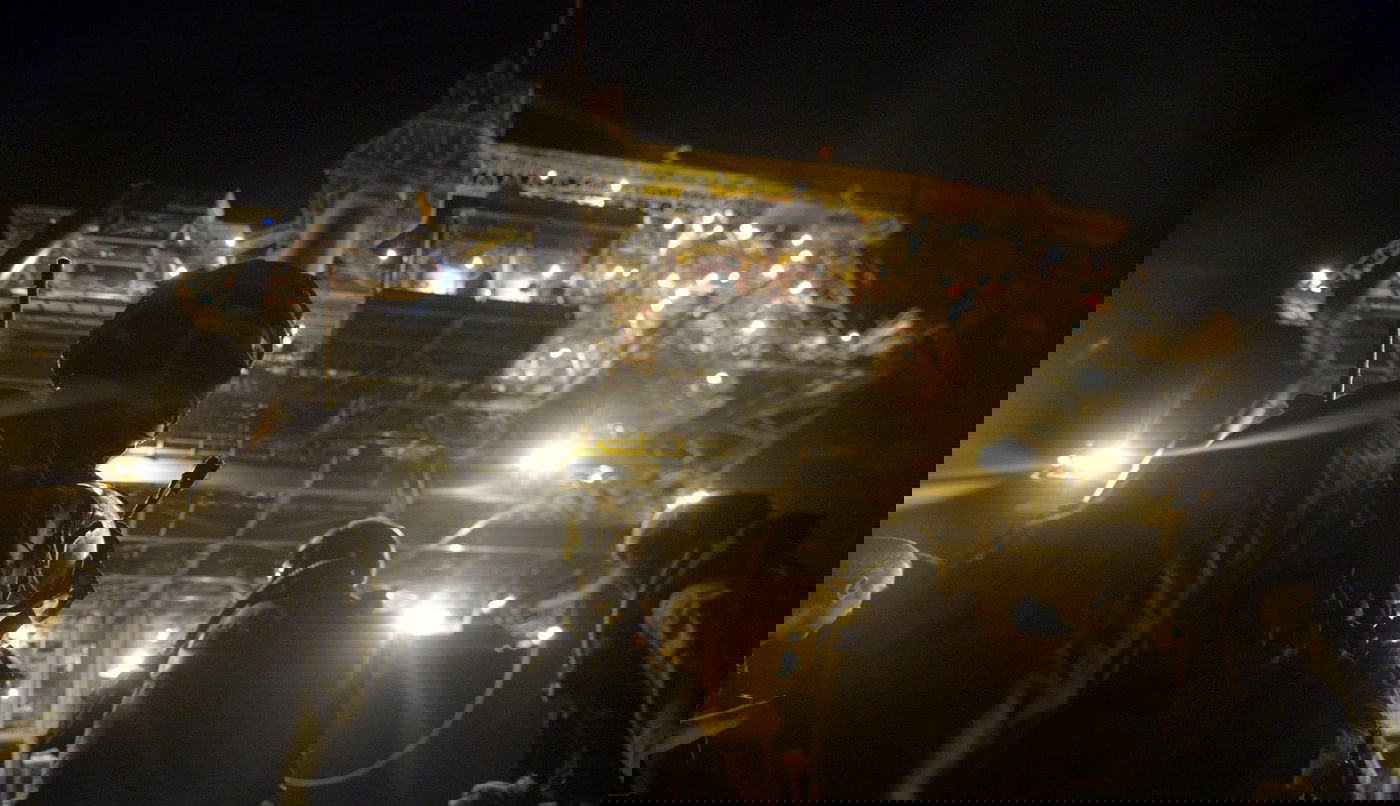 צפו: לוחמי השייטת משתלטים על אסדת גז