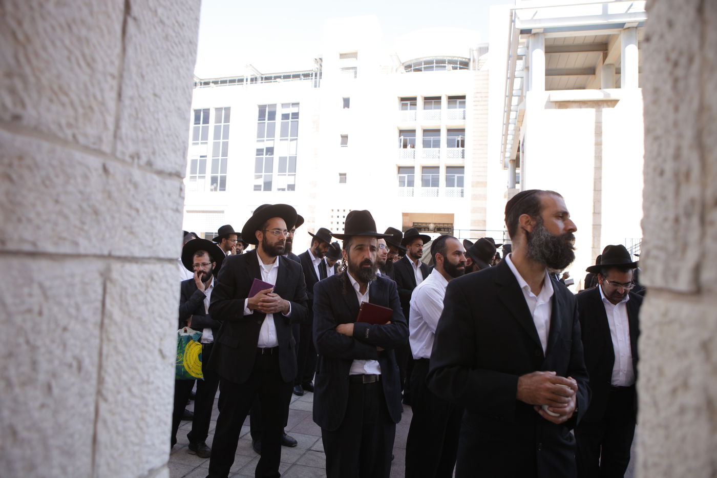 מאות תלמידות חרדיות הפגינו נגד ניר ברקת: "די לקיפוח"