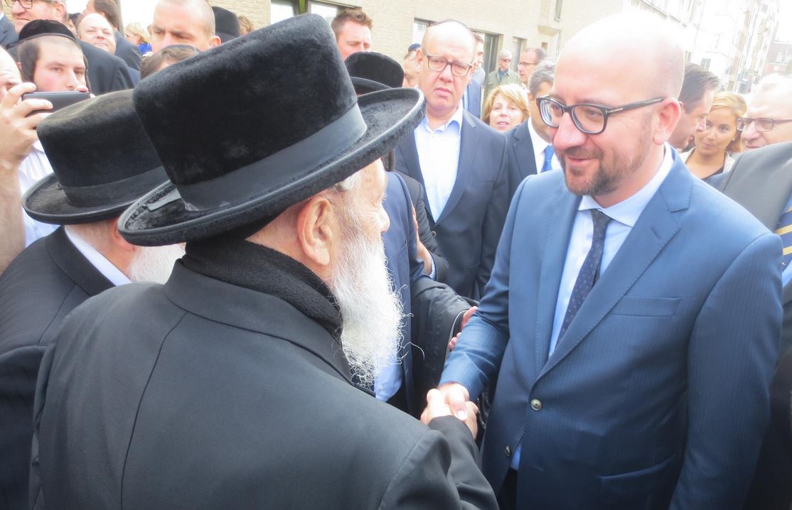 ראש הממשלה הבלגי ביקר במוסדות בעלזא