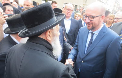 ראש הממשלה הבלגי ביקר במוסדות בעלזא