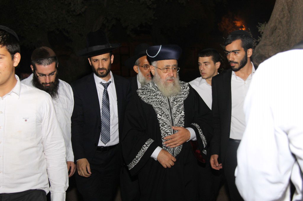 הראשל"צ הגר"י יוסף בעצרת סליחות בצפת עם התזמורת האנדלוסית • תיעוד