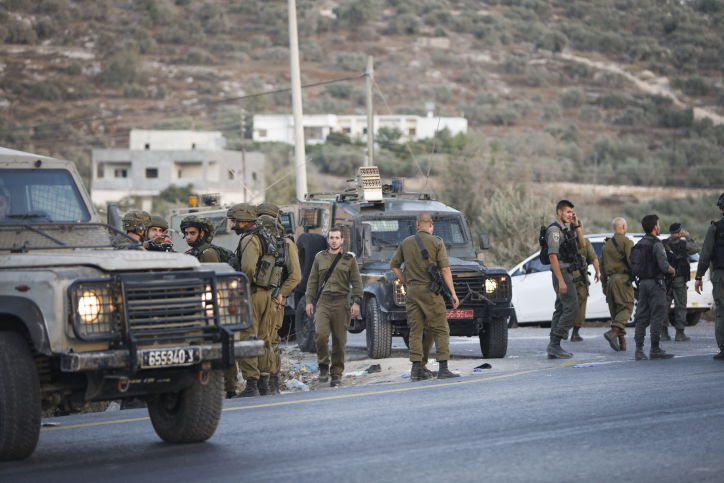 חיילים בצומת תפוח