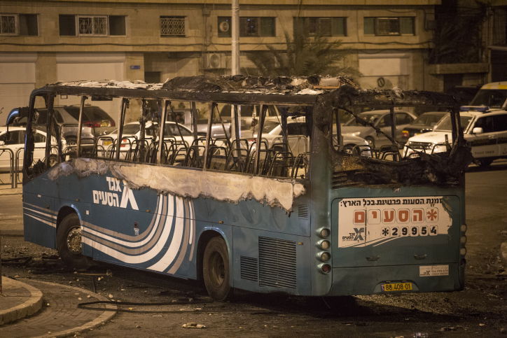 האוטובוס שעלה באש בראס אל עמוד
