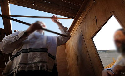 למצולמים אין קשר לנאמר בכתבה