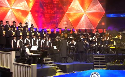 לפני כולם: צפו בהצצה מתוך 'במקהלות רבבות'