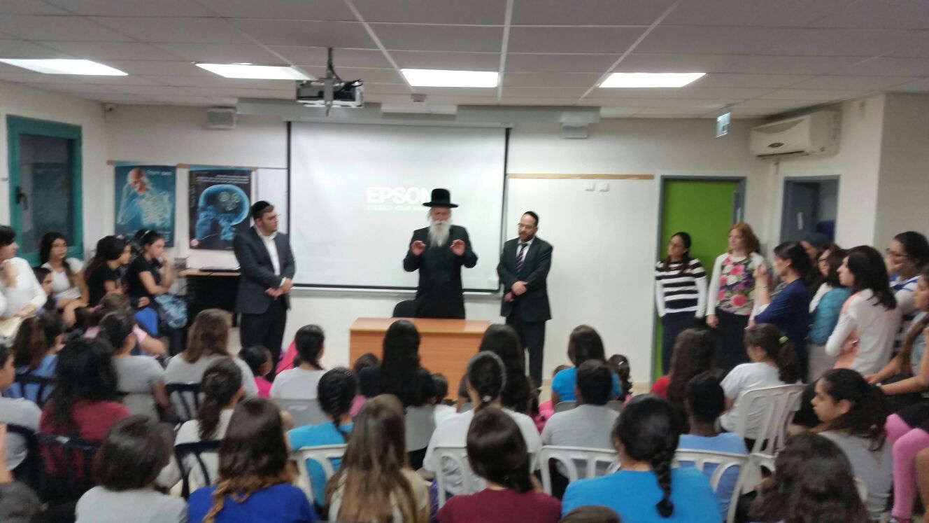 הרב גרוסמן לתלמידים: "כל מעשה טוב שלכם יכול לשנות את גזר הדין"