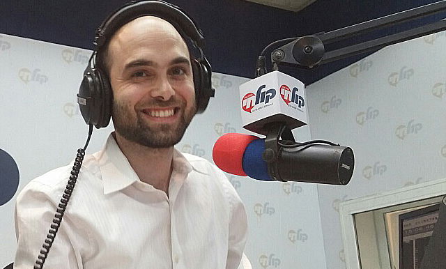 מני גירא-שורץ, עורך 'בחדרי חרדים'