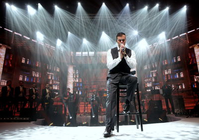 אוהד מושקוביץ במופע ההשקה, אמש