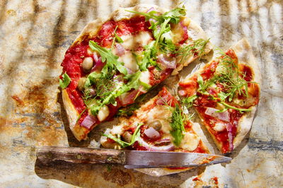 פיצה מקמח מלא, ועדיין טעימה להפליא