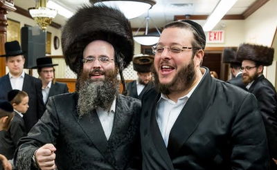 מספיחי סוכות: צפו במראות החג בחצרות החסידים בארה"ב