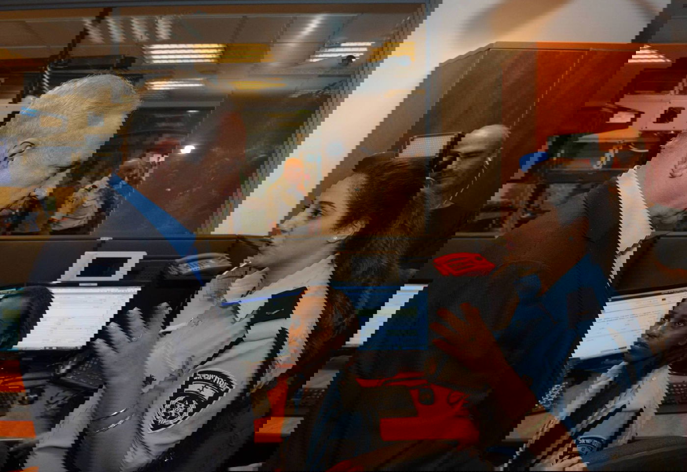 רה"מ בנימין נתניהו בחפ"ק המשטרה: "נתגבר על הטרור בנחישות ובאחדות"