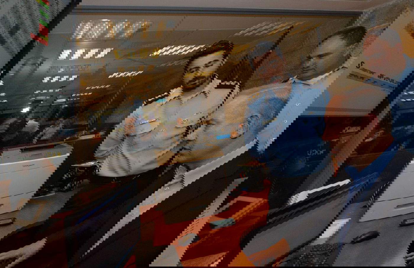 רה"מ בנימין נתניהו בחפ"ק המשטרה: "נתגבר על הטרור בנחישות ובאחדות"