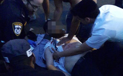 תיעוד: מחבל דקר חרדי סמוך לביה"ח בילינסון; מצבו בינוני