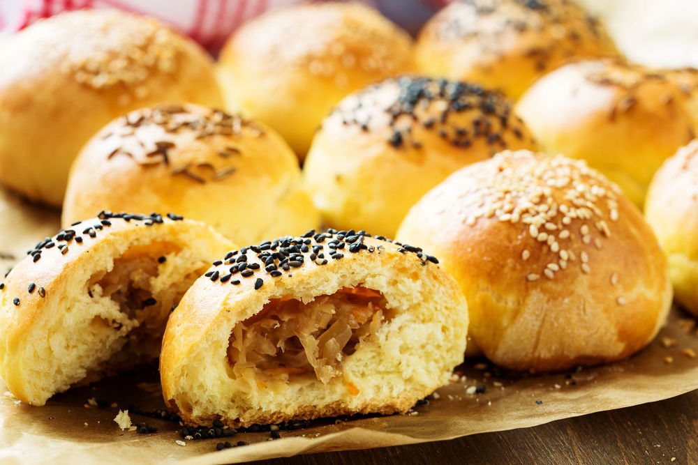 לחמניות רכות עם 3 מילויים עסיסיים: בשר, חזה עוף וירקות