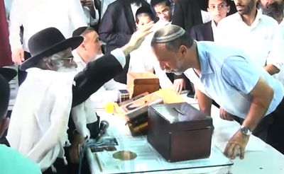 רבי יורם אברג'ל זצוק"ל בחג הסוכות האחרון