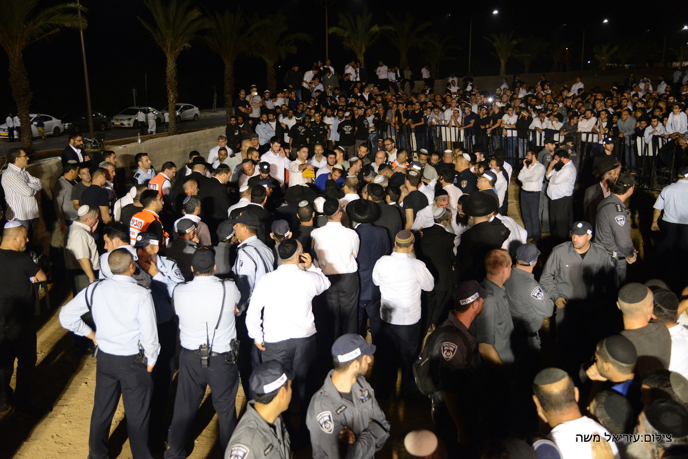 תיעוד: מסע הלוויתו של המקובל רבי יורם אברג'ל ע"ה