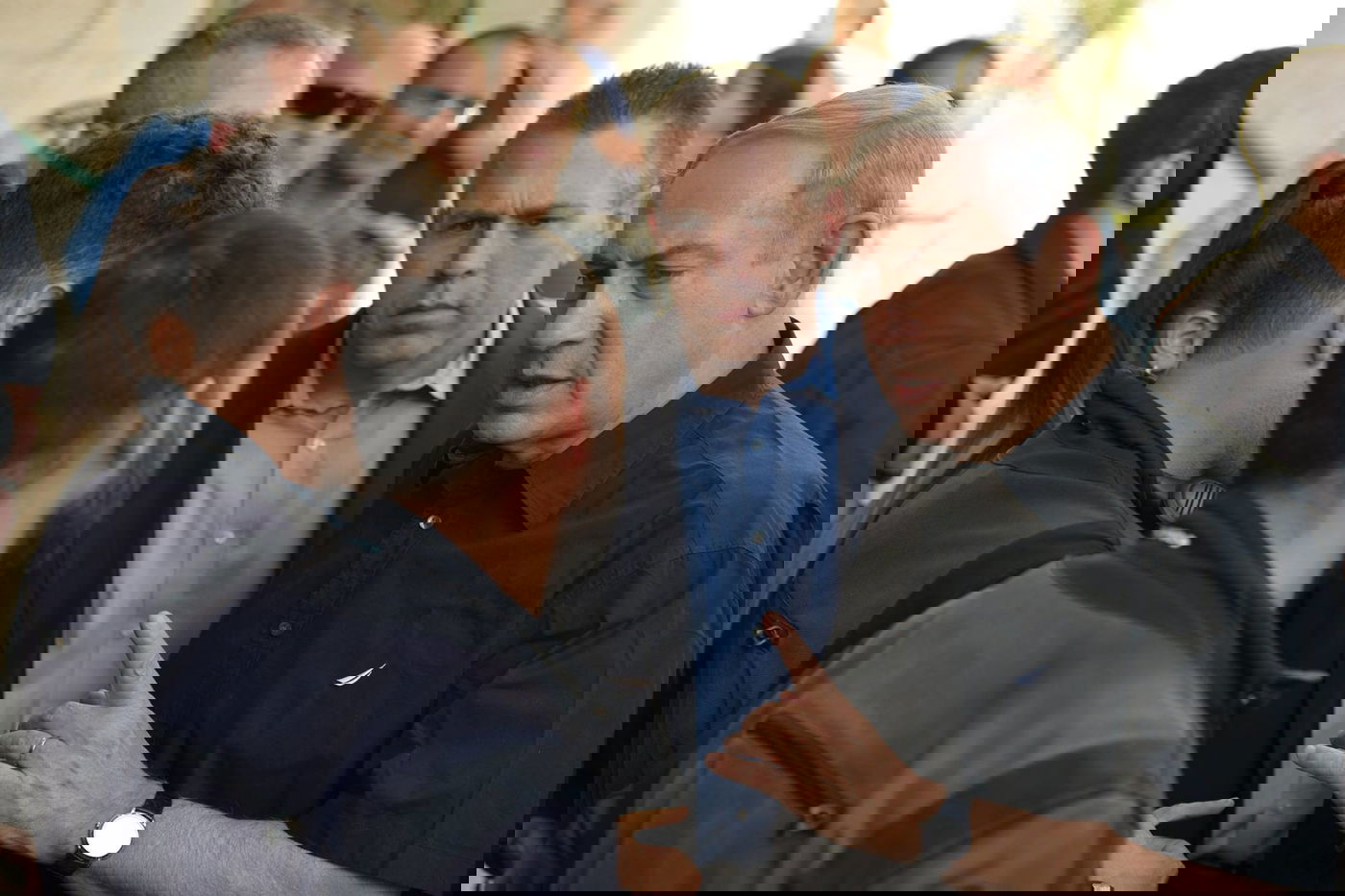 נתניהו משוחח עם הלוחמים