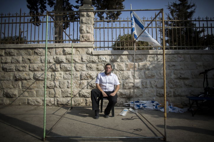 דגן במאהל המחאה