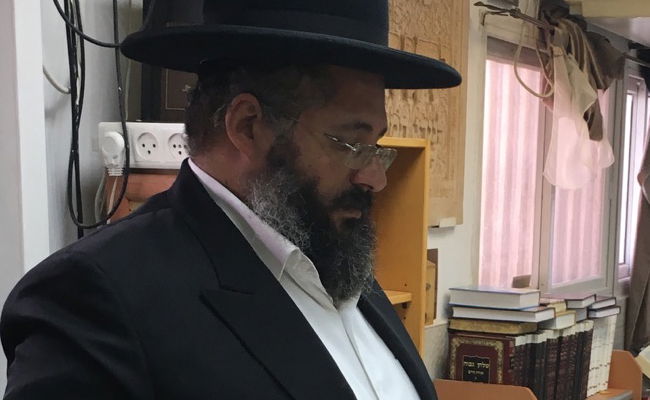 רבי חיים יוסף אברג'ל בבית המדרש בנתיבות, הבוקר