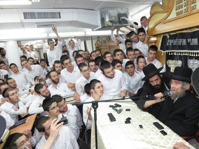 מרן הרב שטיינמן, אמש