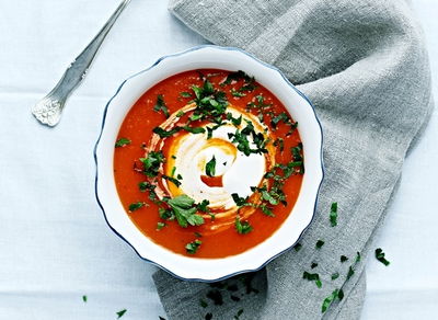 מרק עגבניות עשיר וטעים