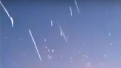 הם רק רוצים לירות: מטח של אלפי כדורים בחתונה סעודית. צפו