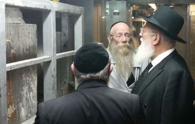 הראשל"צ הגר"ש עמאר במאפיית אנג'ל, היום