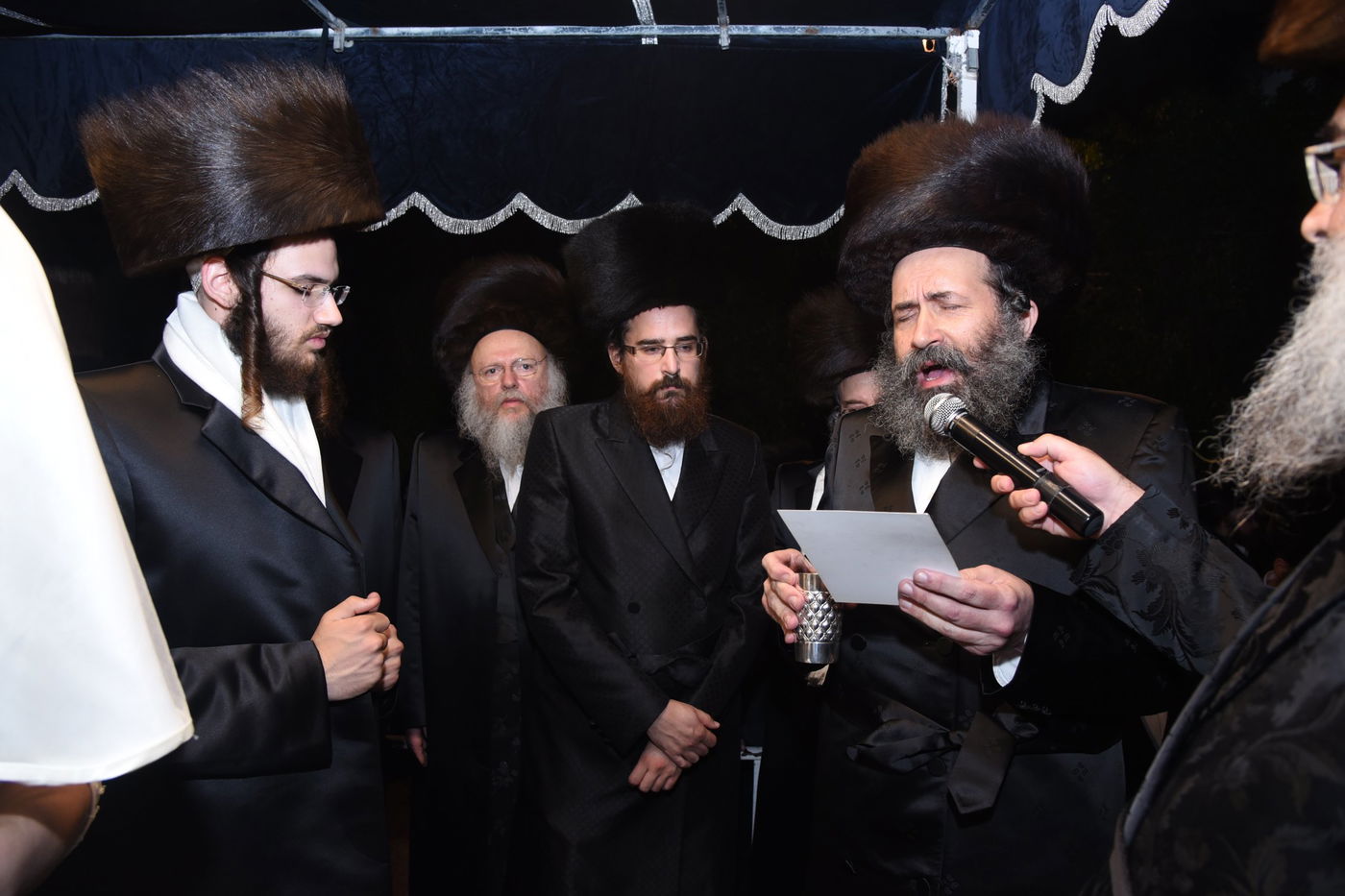 גלריה: חתונת בתו של הרב מרדכי בריסק