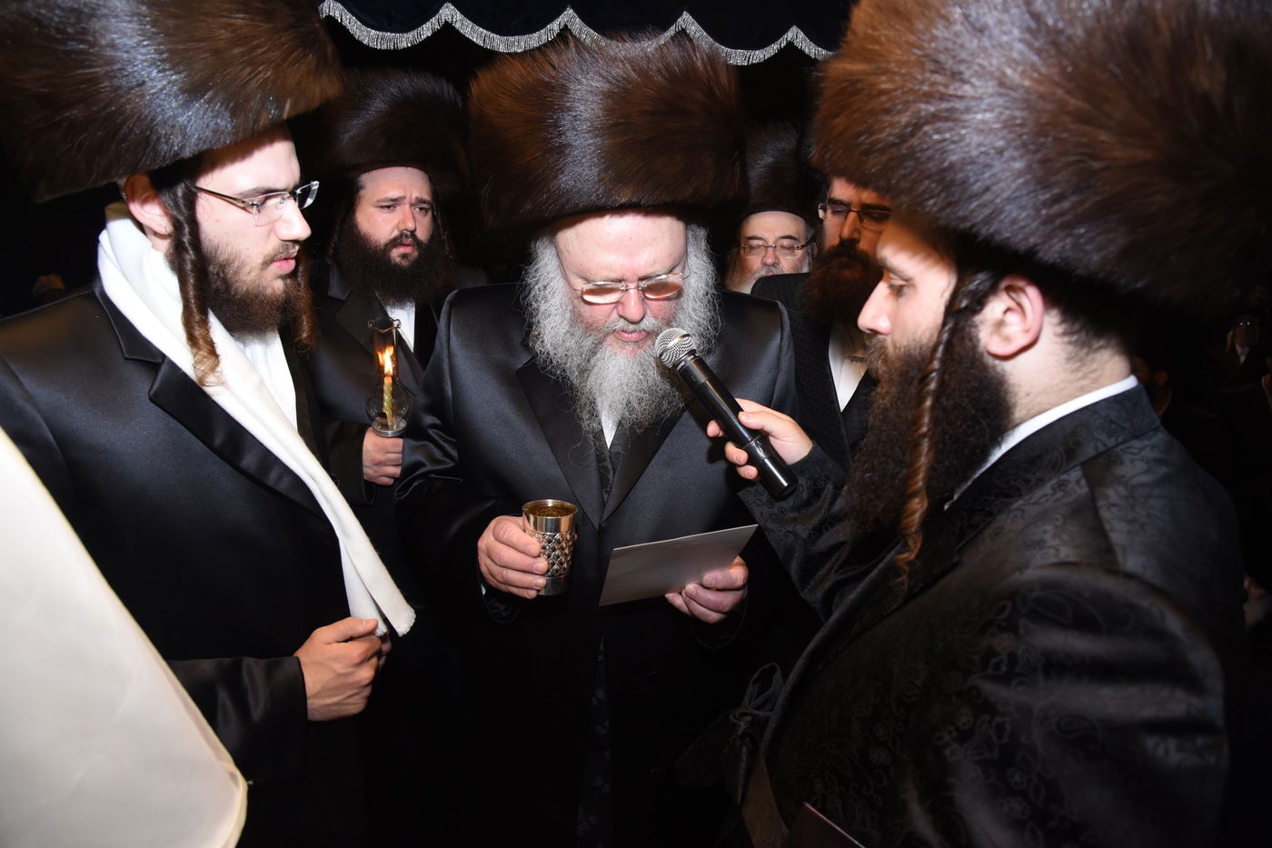 גלריה: חתונת בתו של הרב מרדכי בריסק