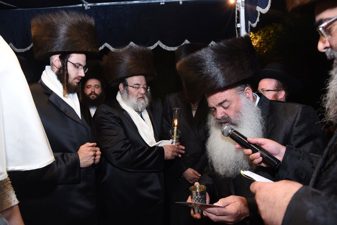 גלריה: חתונת בתו של הרב מרדכי בריסק